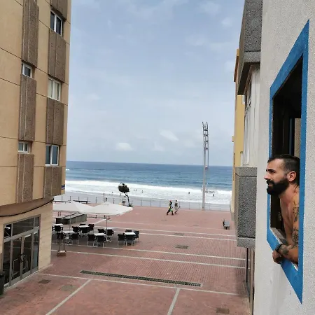 La Ventana Azul Surf Ostello *