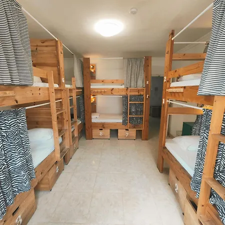Hostal La Ventana Azul Surf *